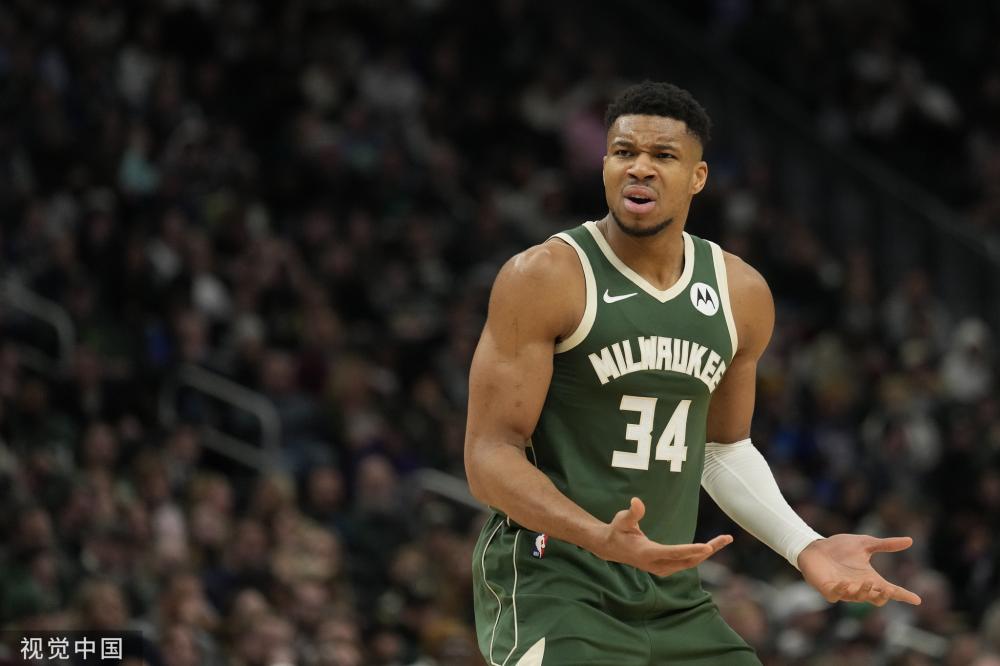 在接受采访 在接受采访